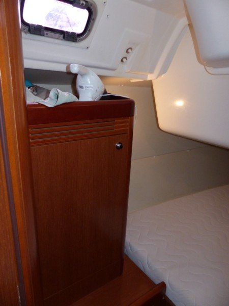 Oceanis 37 -29.jpg
